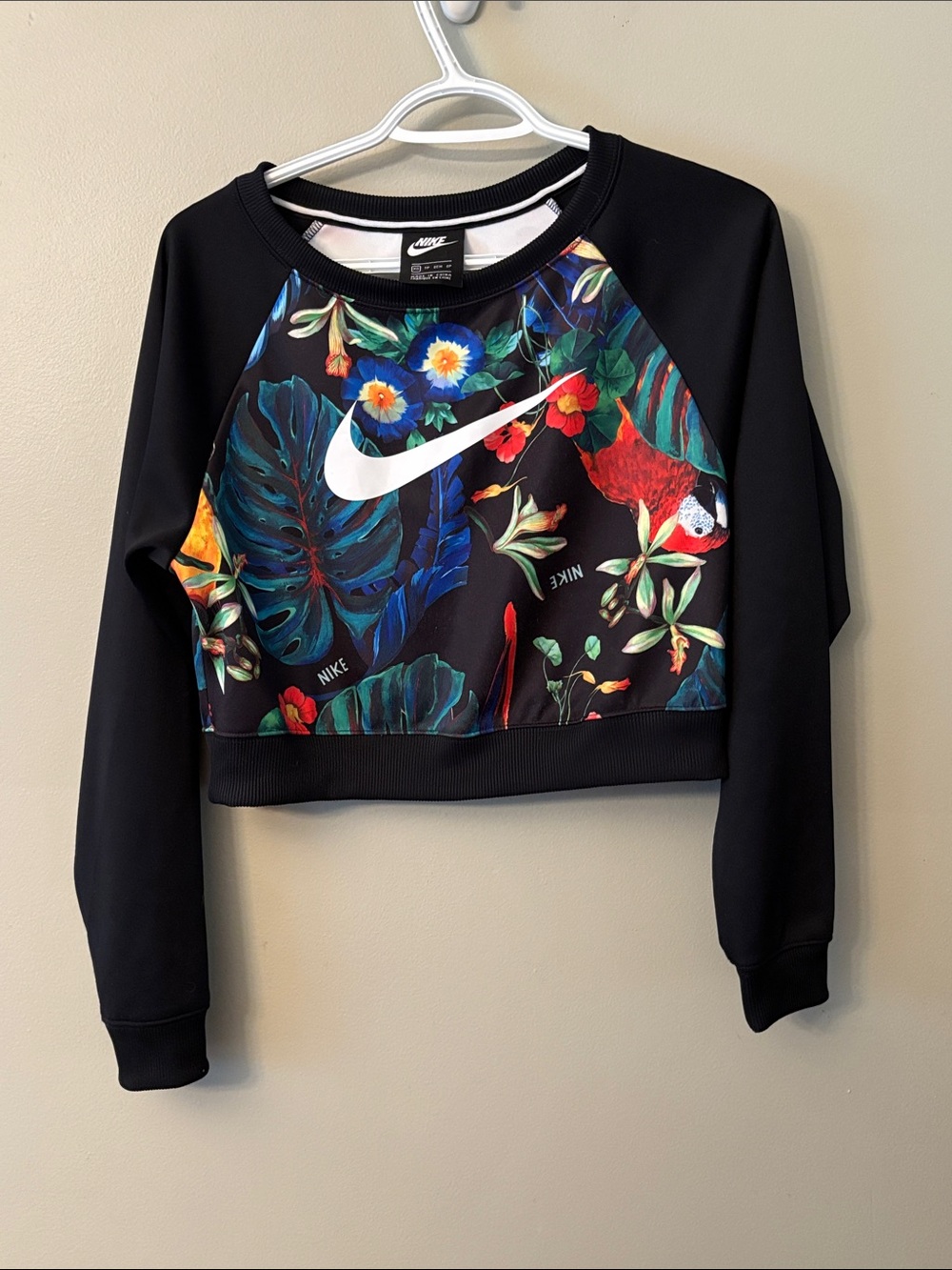 Nike Women's Sportswear Print Crew AQ9722-010 Black Size XS Oversized
